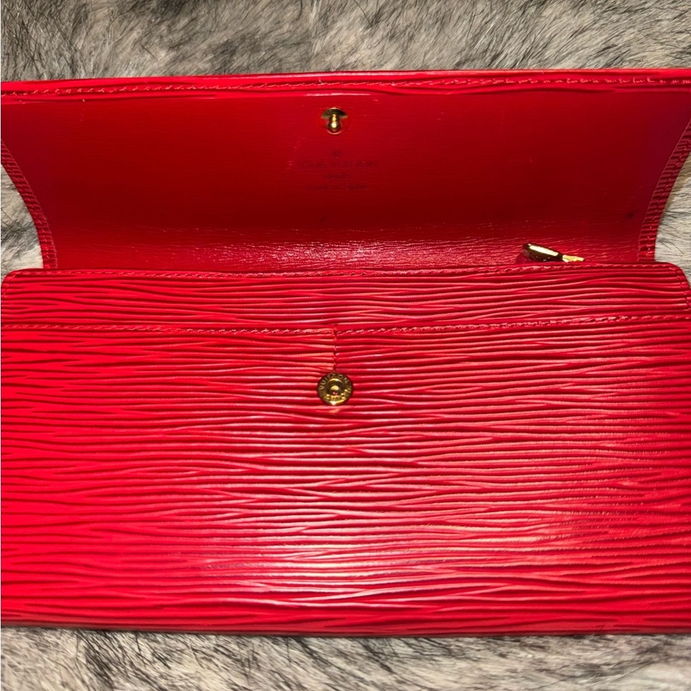 Red Louis Vuitton Women's Wallet